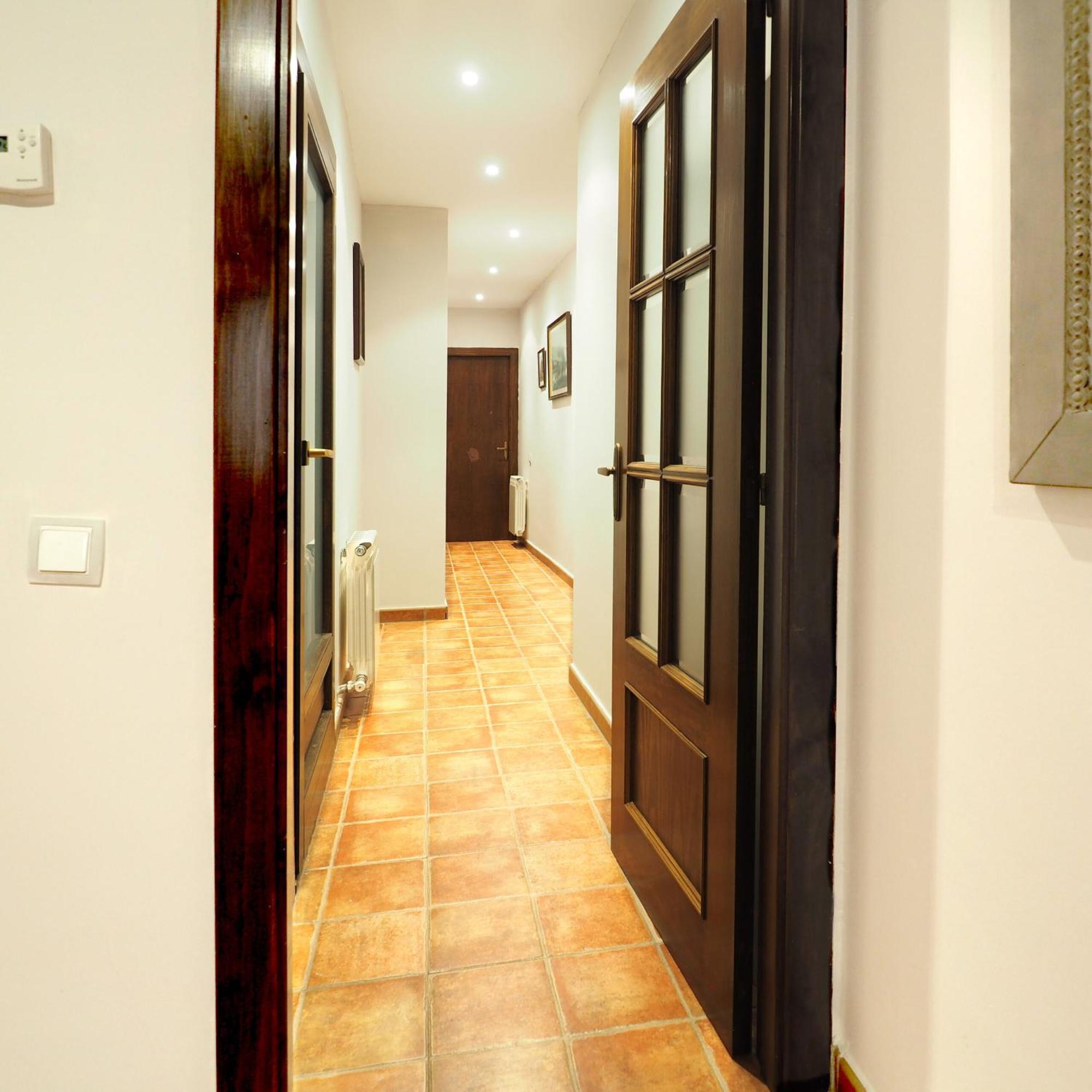 Apartamentos Angelus Plaza Mayor De Graus Eksteriør bilde