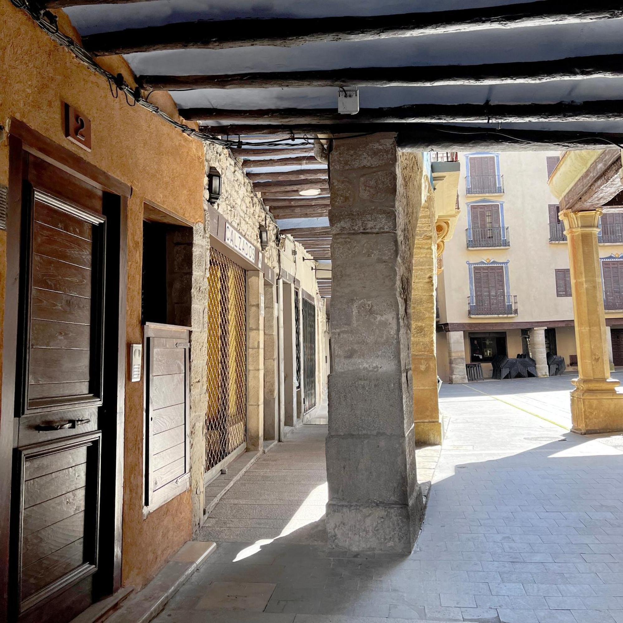 Apartamentos Angelus Plaza Mayor De Graus Eksteriør bilde