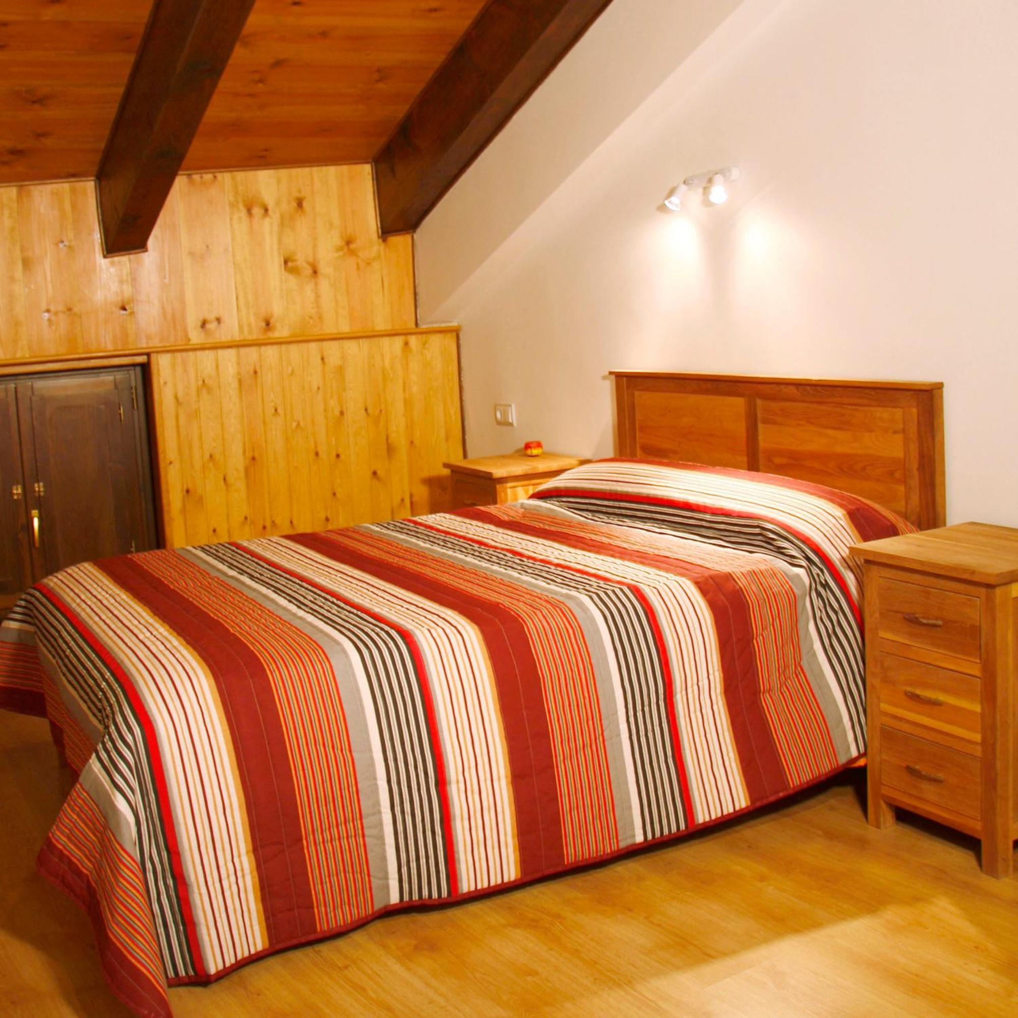 Apartamentos Angelus Plaza Mayor De Graus Eksteriør bilde