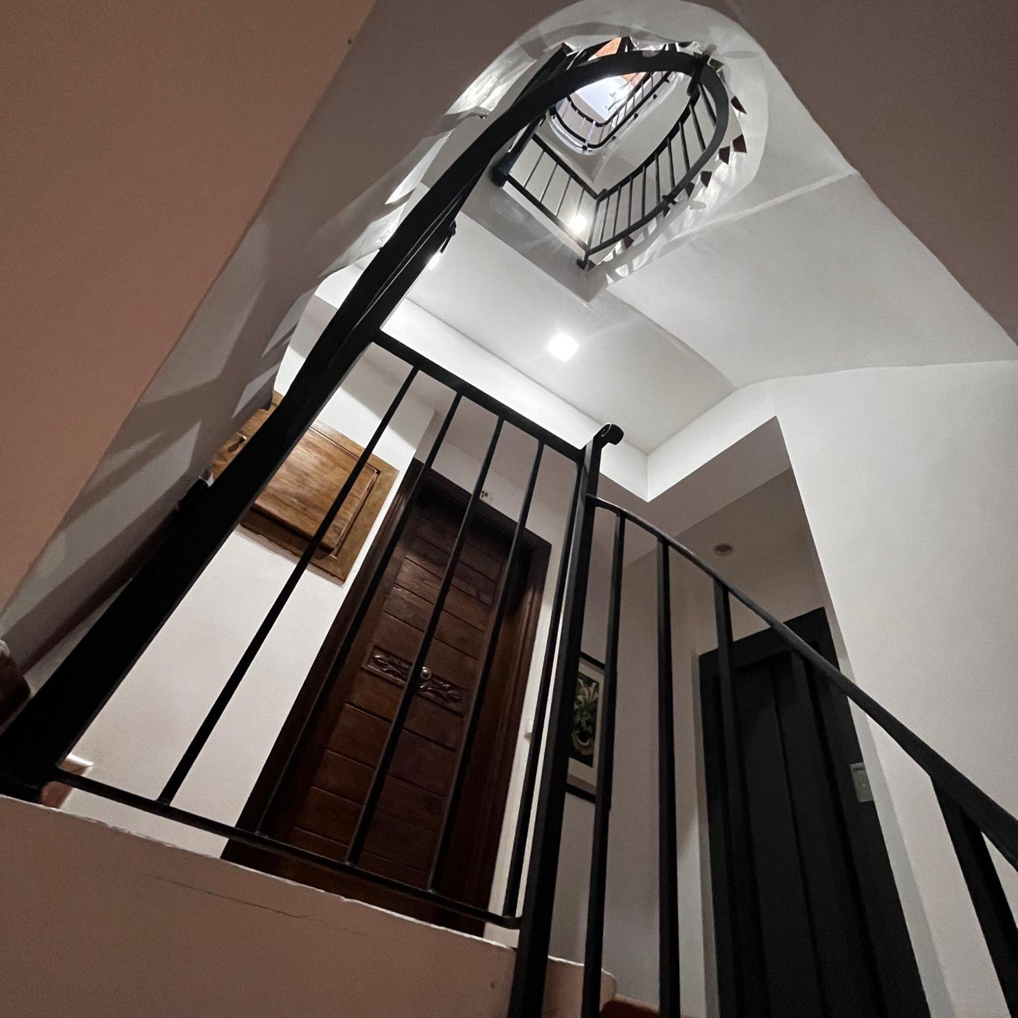 Apartamentos Angelus Plaza Mayor De Graus Eksteriør bilde